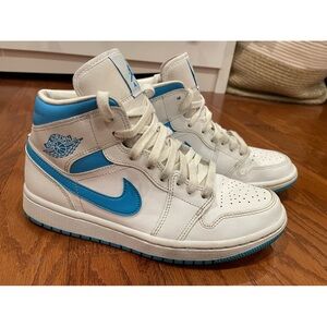 Women’s Air Jordan 1 Mid 'UNC' $115 Retail Gently Used Size 8.5